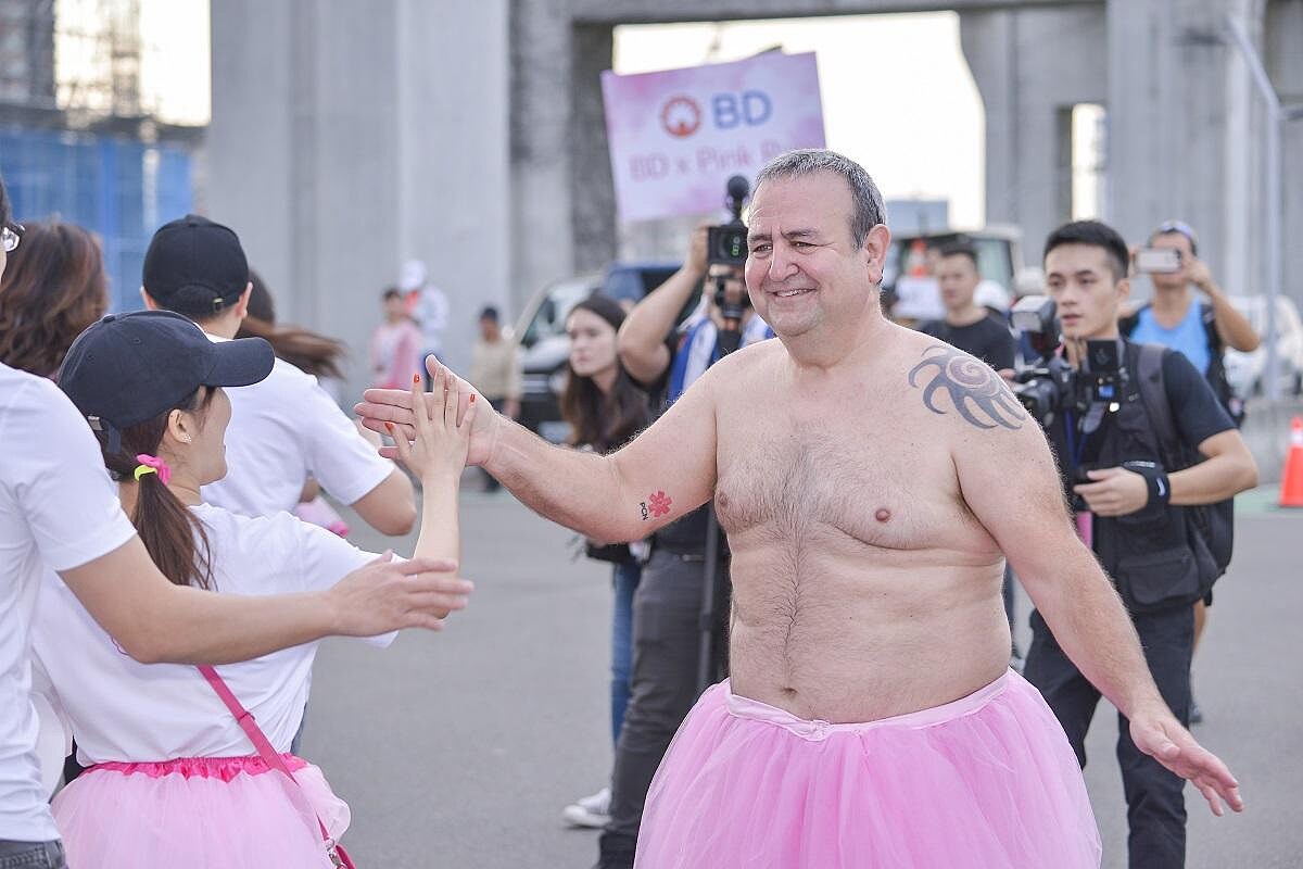 2019 PINK RUN 粉紅澎裙計畫發起人「Bob Carey」以愛為名出發