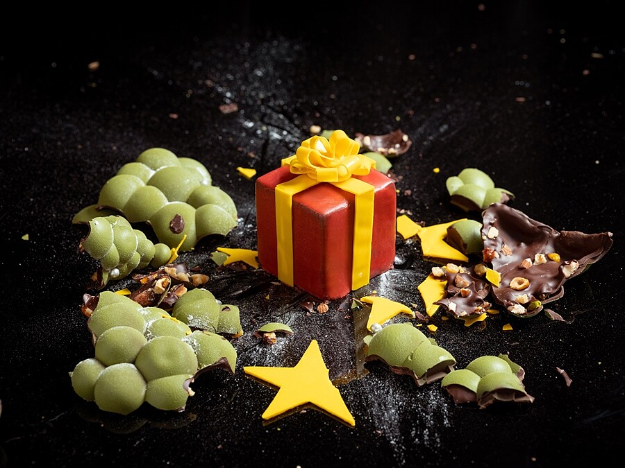 「會旋轉的聖誕樹」巧克力，限量100組，售價1800元