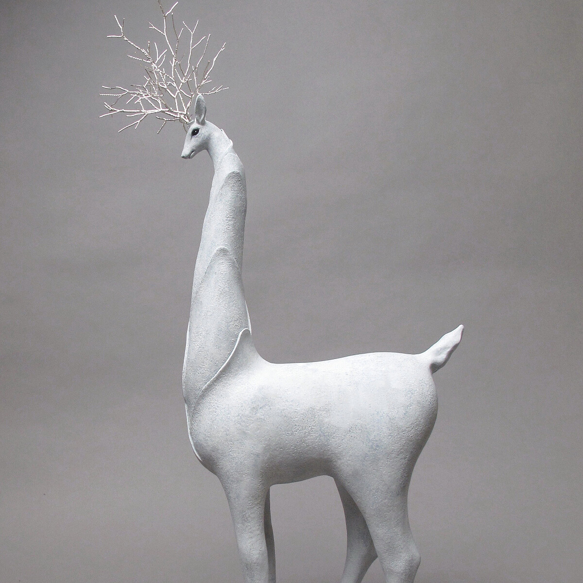 陶華灼藝廊THZ GALLERY_盧嬿宇Yen Yu Lu_歧異獸_陶瓷、銅線_31x15x57cm_2019