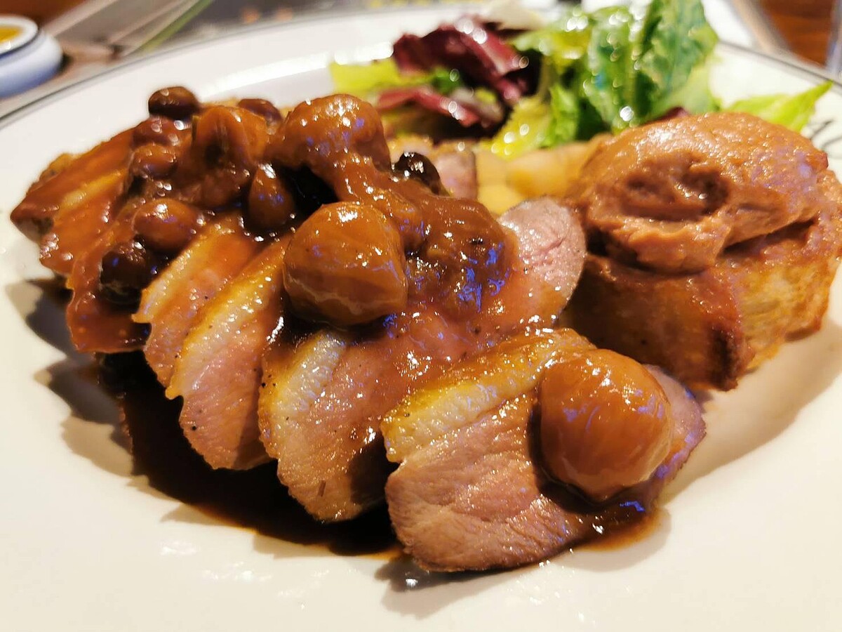 風味高雅的「夏儂無花果煎鴨胸」，是PAUL的得意之作
