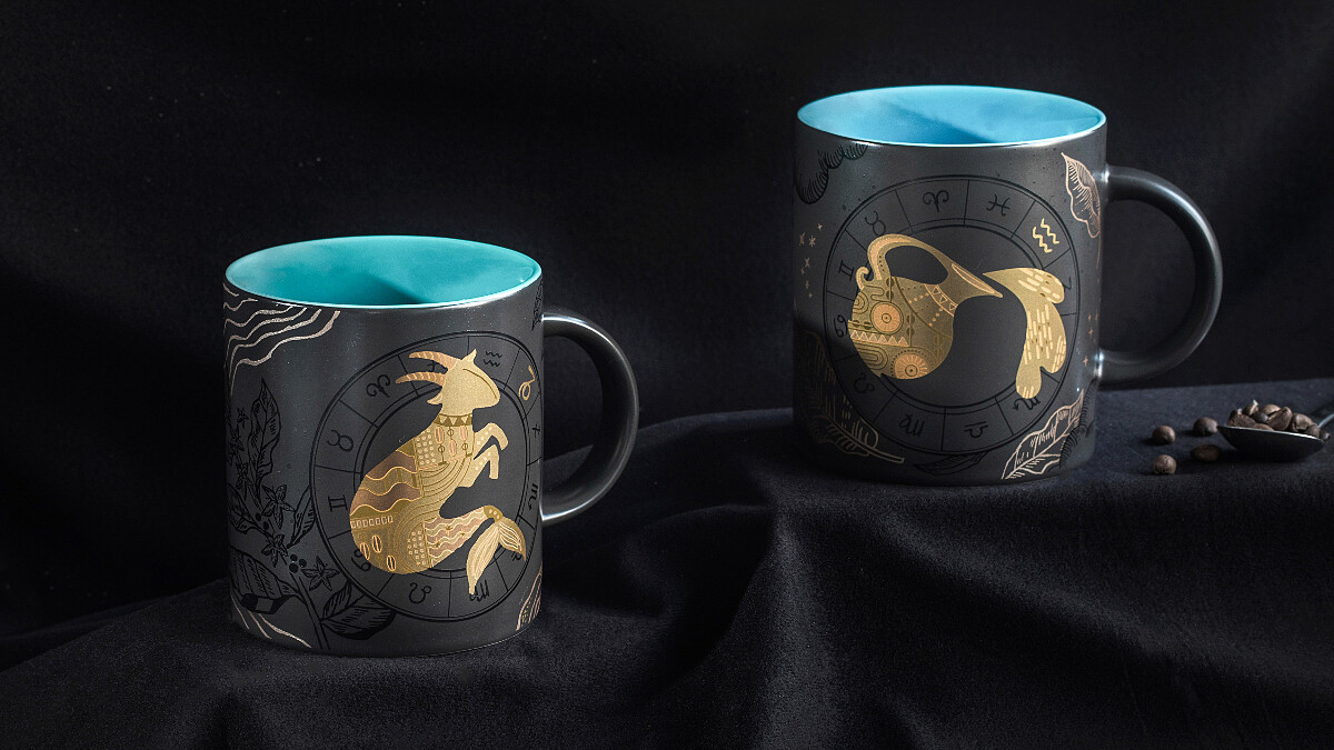 台灣星巴克首度推出12星座馬克杯啦！黑金配色打造專屬星座杯，摩羯、水瓶搶先開賣