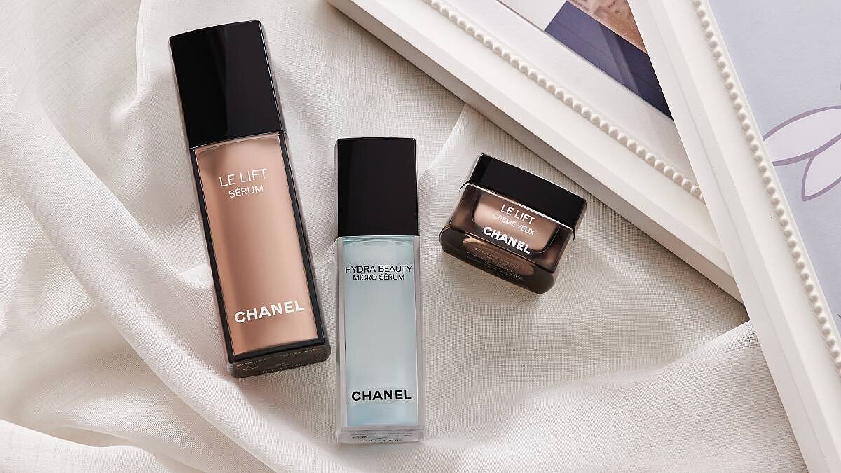 新年香奈兒教妳如何用「精華液與眼霜」快速完成1+1+1保濕、拉提、修護縮時保養術！