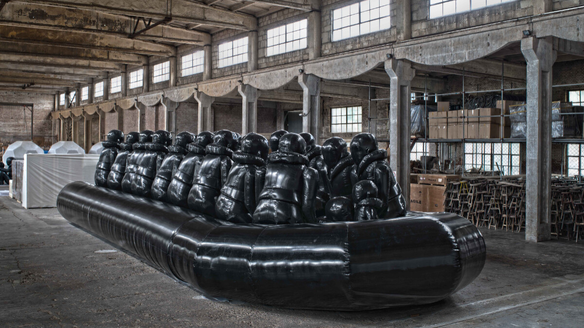 艾未未, &ldquo;行之道 (雛形A)&rdquo;, 2016, 強化聚乙烯, 1640 x 580 x 350 cm, Courtesy of the artist and Chambers Fine Art