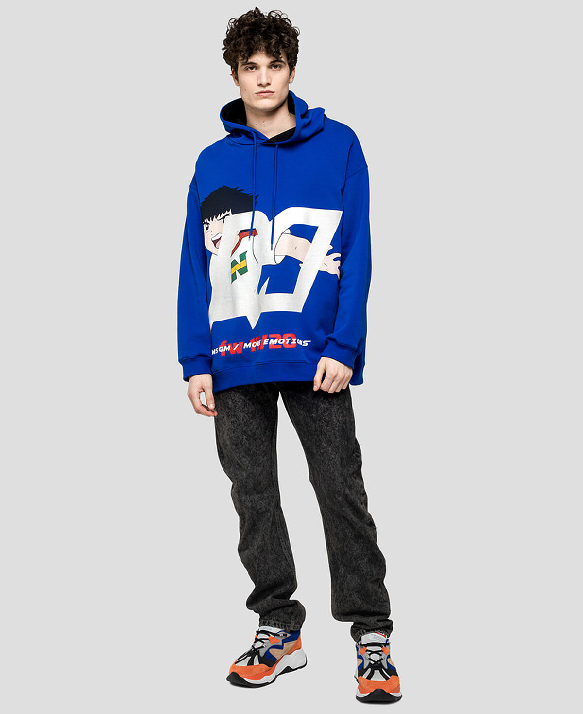 MSGM藍色足球小將翼連帽上衣（NT$19,300）。