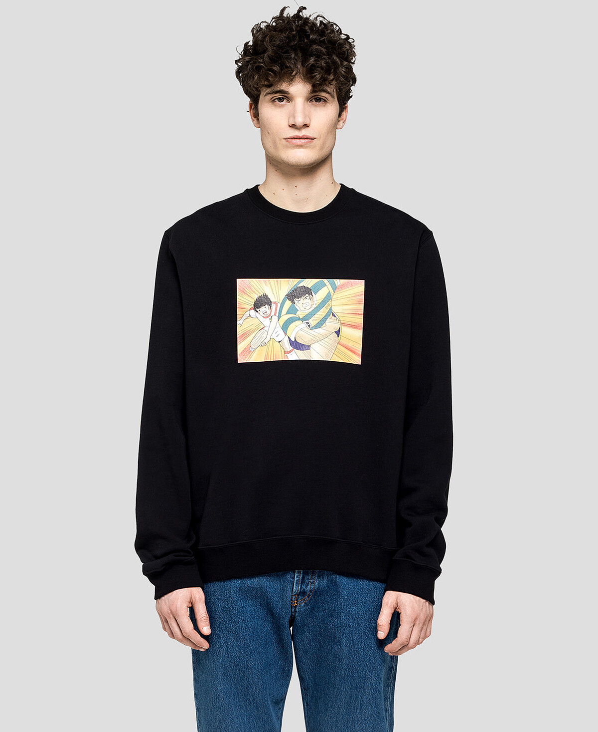 MSGM黑色足球小將翼長袖上衣（NT$15,800）。