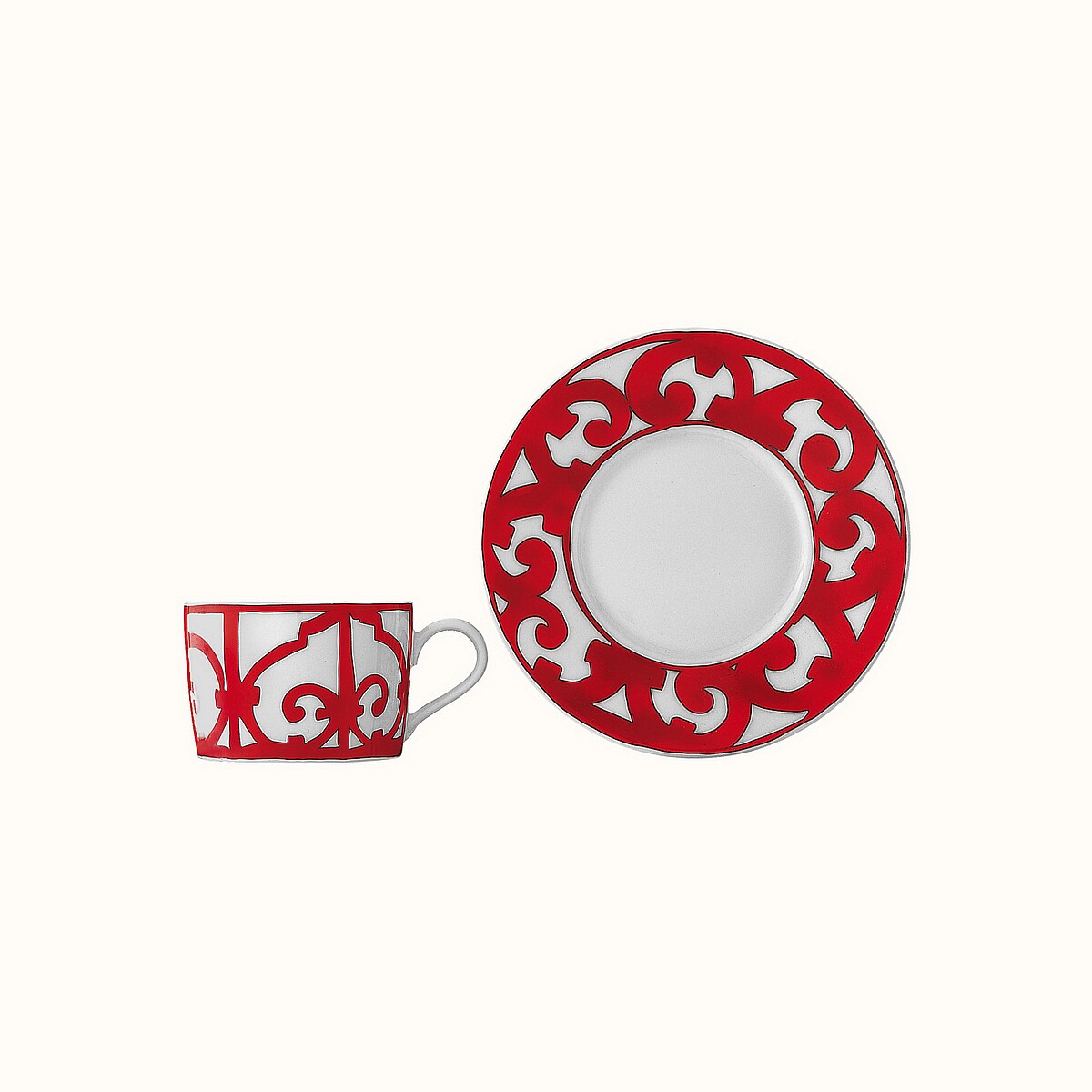 愛馬仕西班牙紅餐瓷系列：茶杯組（NT$ 6,160）。