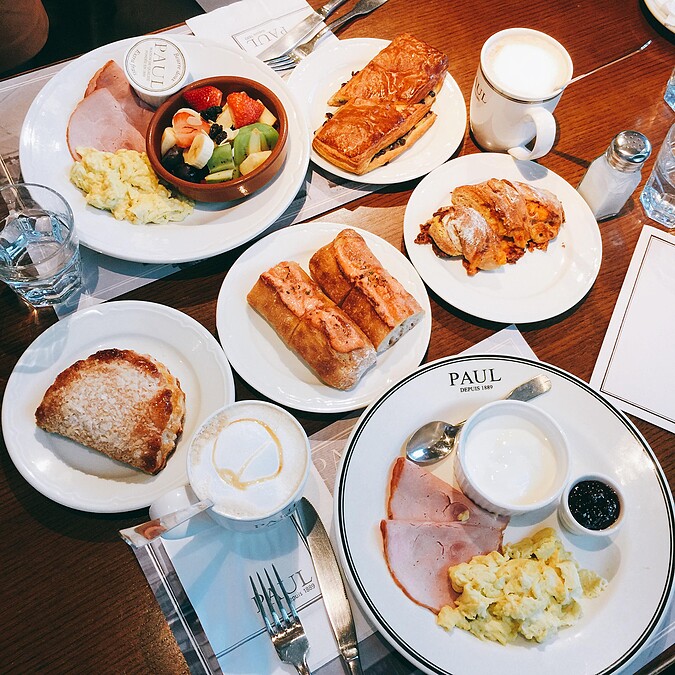 超人氣早餐自由選，滿滿一桌超豐盛