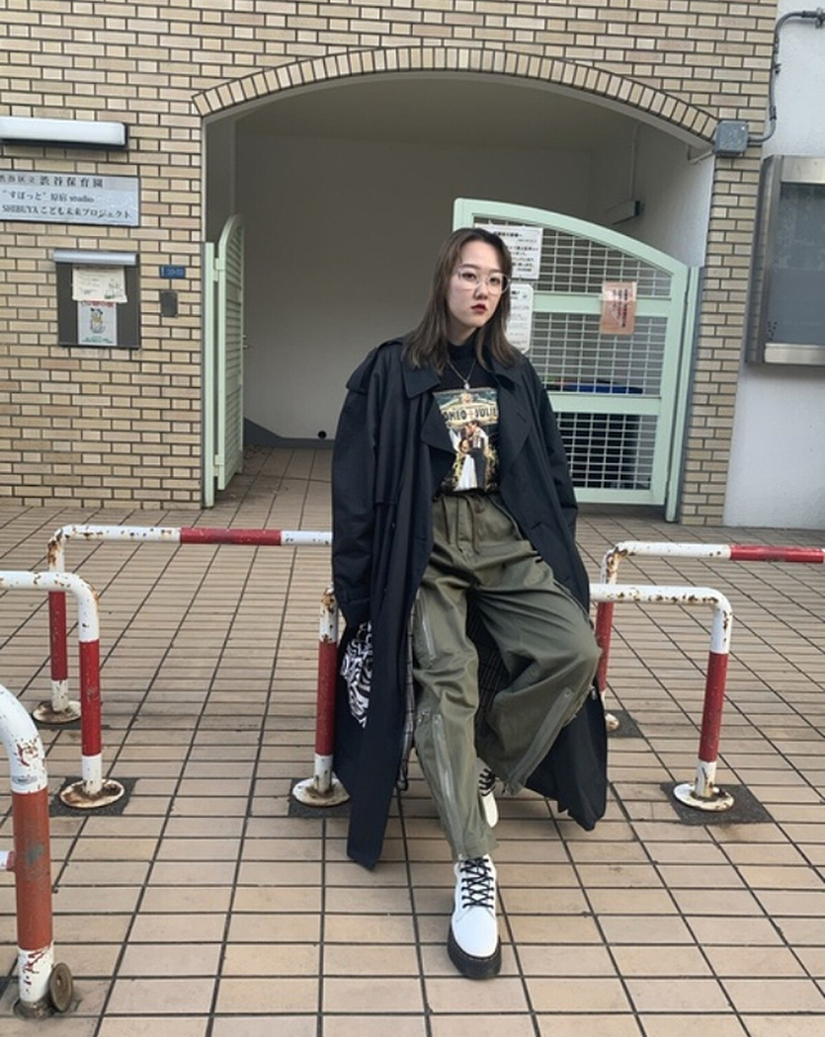 長方形臉配上梨形鏡框就不會讓人覺得臉太長