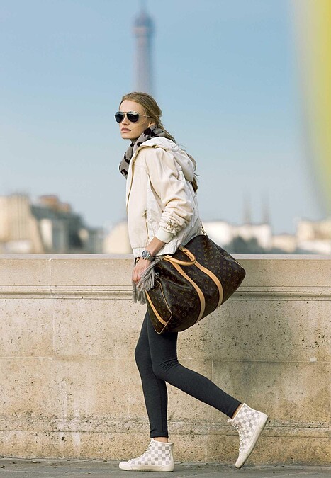 有背帶的Speedy，更具休閒運動感