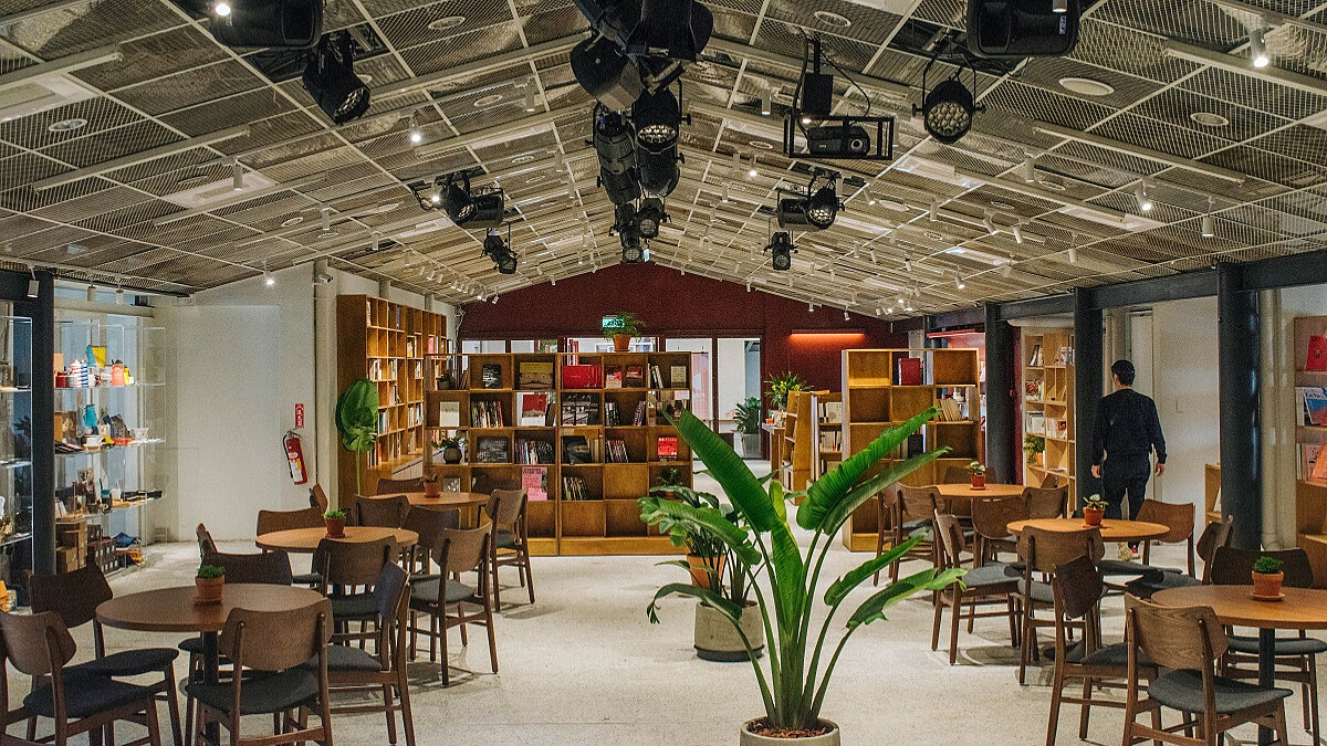 台北四四南村新打卡點！結合書店、劇場和設計的「PLAYground 南村劇場．青鳥．有．設計」超美 