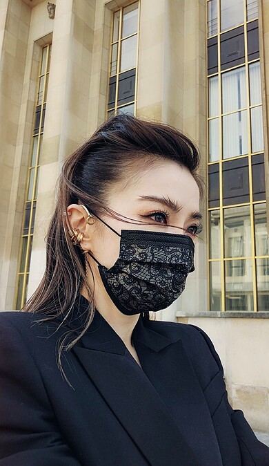 口罩要完全罩住口鼻才能有效阻隔病菌。