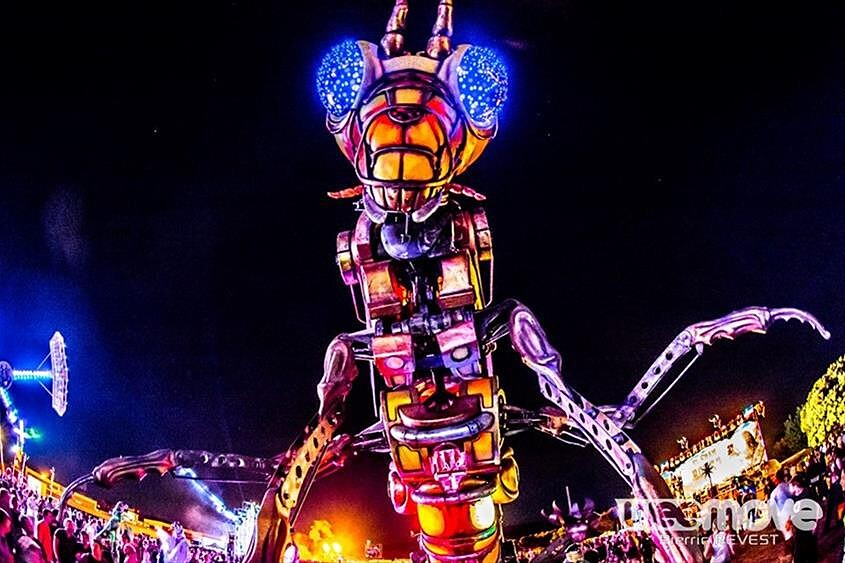 「森林機械巨蟲秀」示意圖