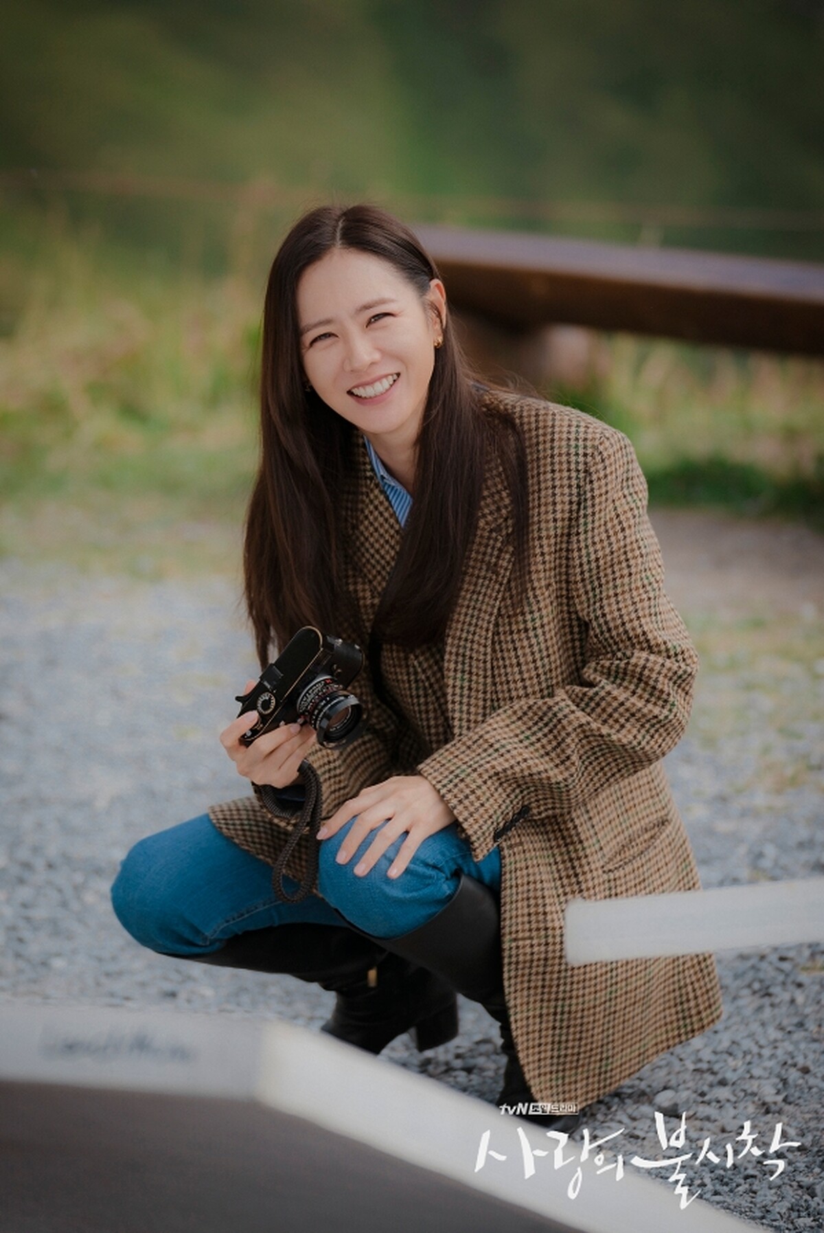 CELINE威爾斯格紋外套（NT$95,000）。