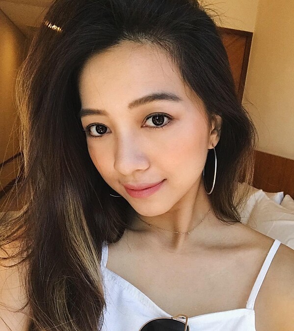 Sabrina.吳怡德