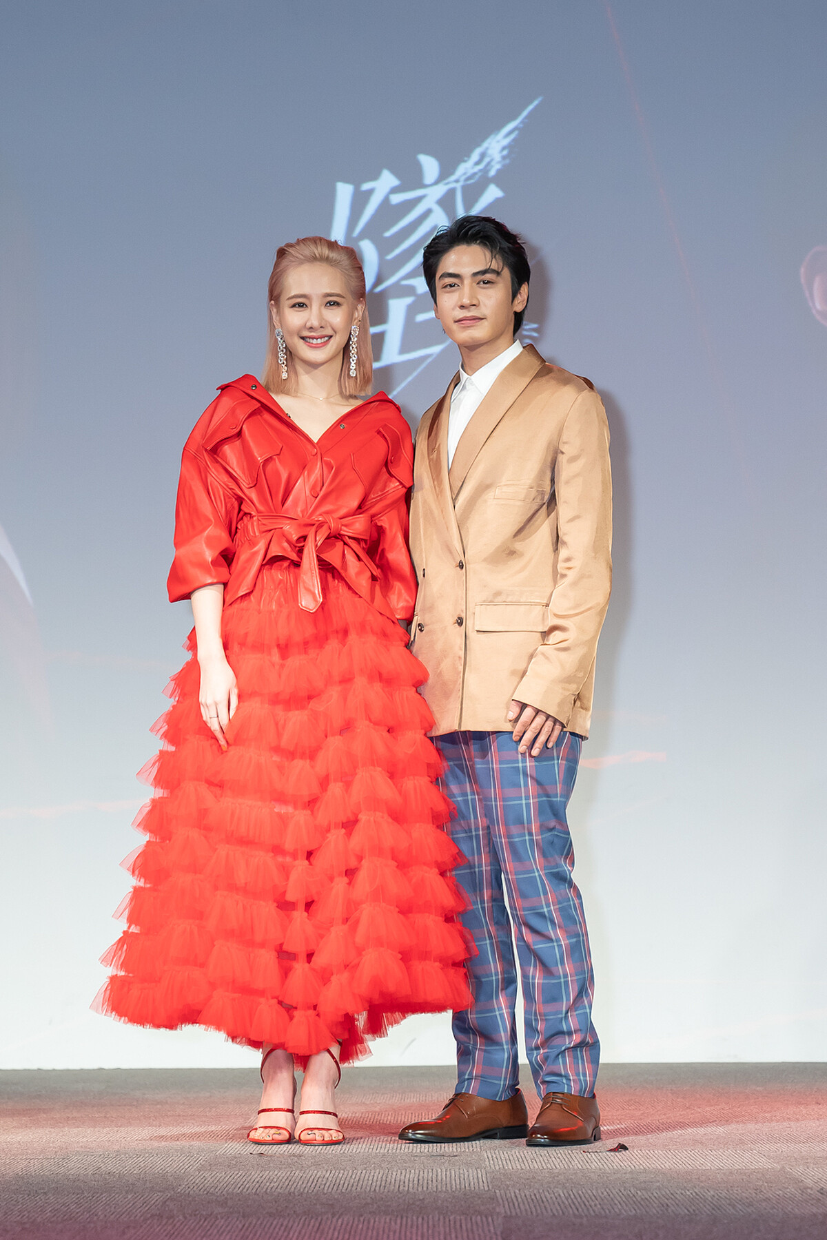 安心亞(左起)、宋柏緯主演《墜愛》