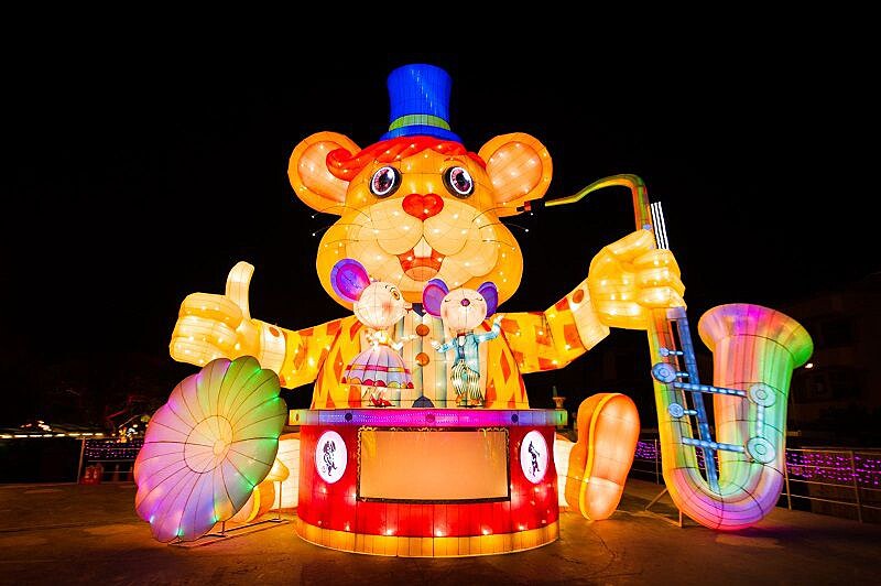 《爵士好鼠喜迎親》