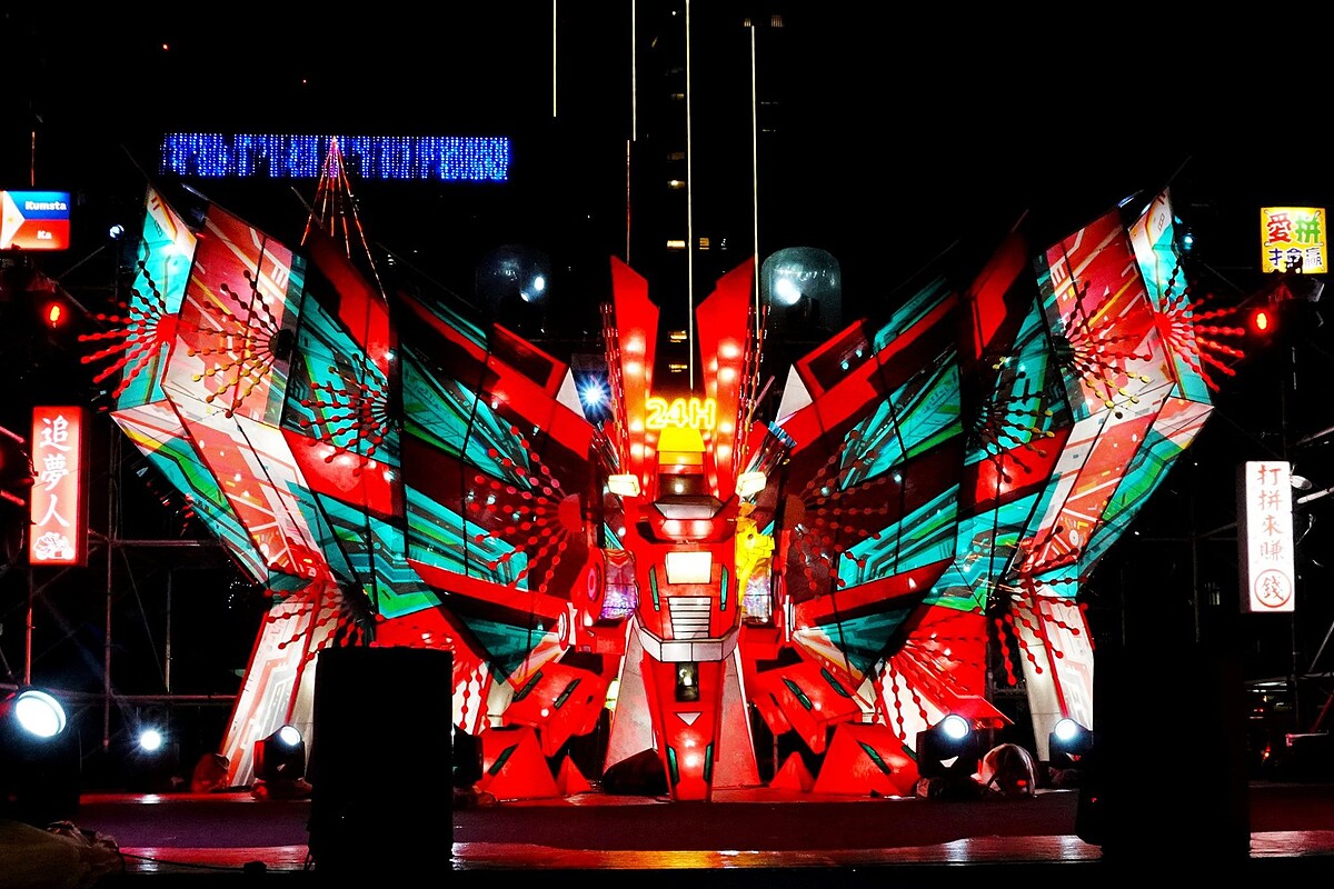 東區-南港主燈：「展風神」