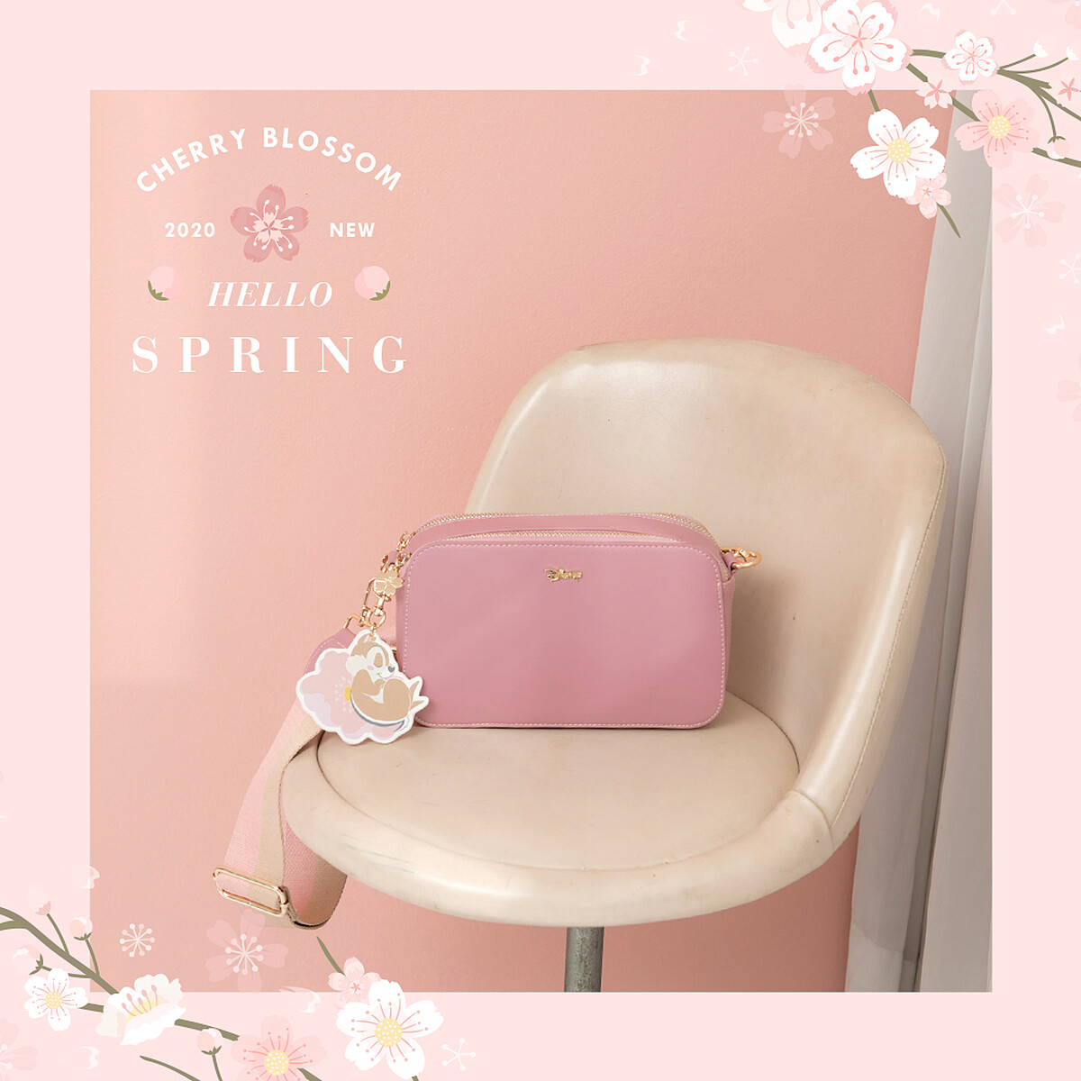 迪士尼櫻花奇蒂雙背帶相機包（原價NT$1,099；特價NT$899）