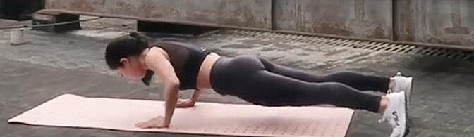 EnaSun伊娜@小紅書