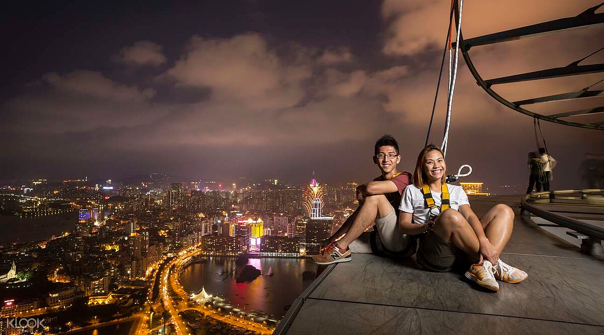 在澳門塔上俯瞰整個澳門的壯觀美景