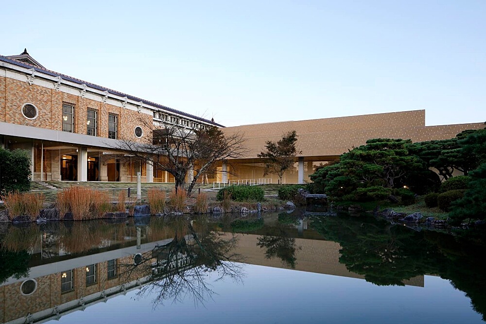 新館東山CUBE旁的日本庭園,將在此首度公開作品「玻璃茶室」