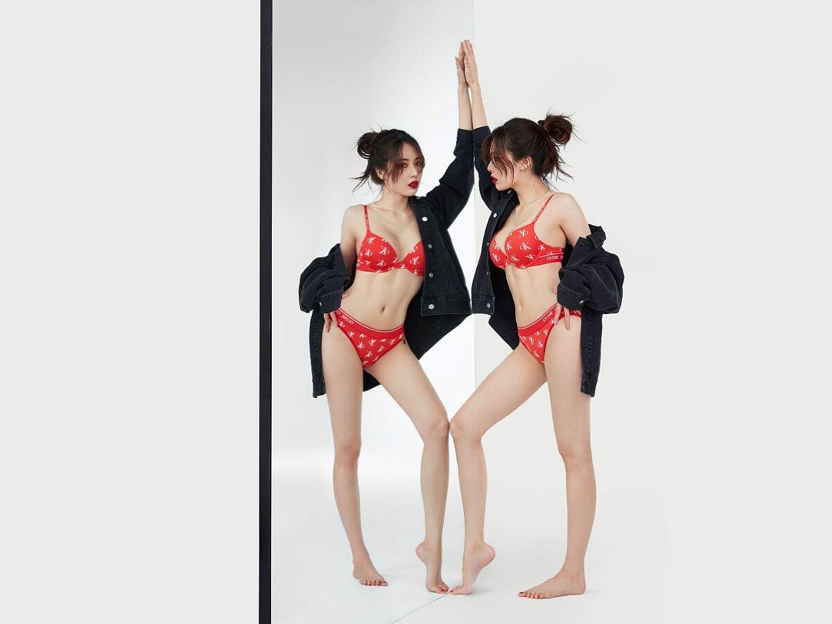 CK ONE寬版卡車司機外套（NT$8,680）