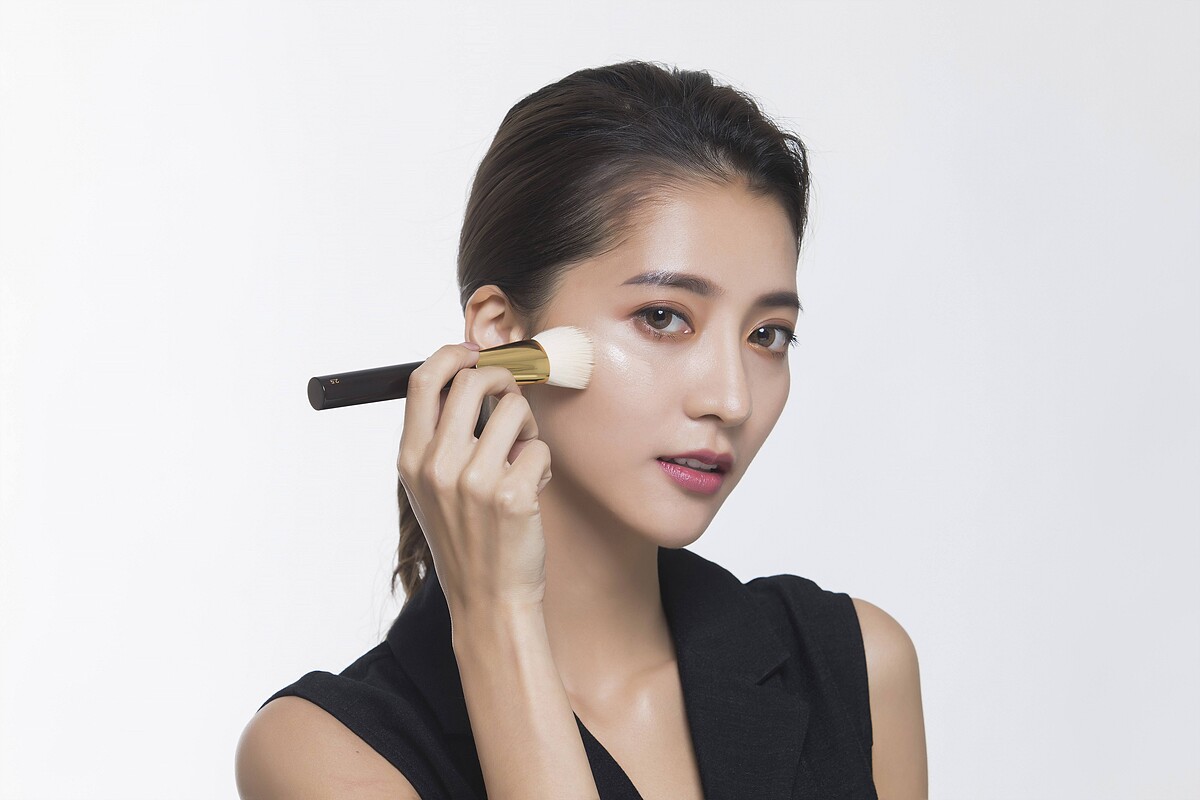 TOM FORD最上鏡底妝刷NTD$3,000