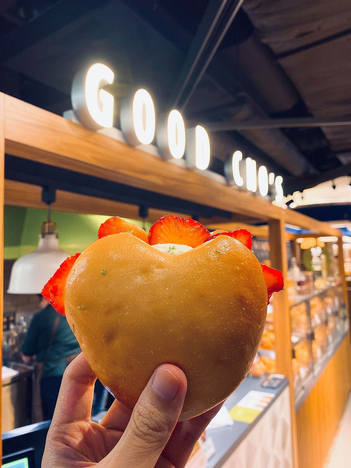 草莓生乳酪 售價99元