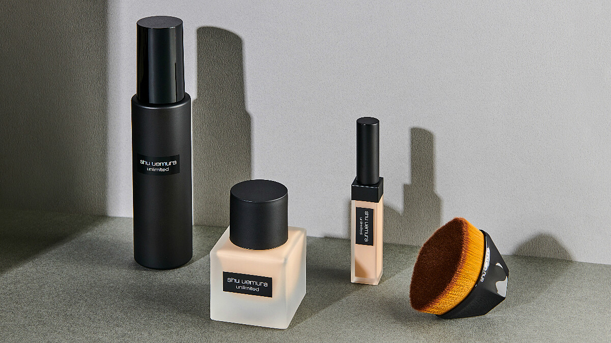 光是持久還不夠！2020最強無極限粉底-超越持久還能做到零暗沉、會呼吸的輕透質地！根本打趴他牌粉底！