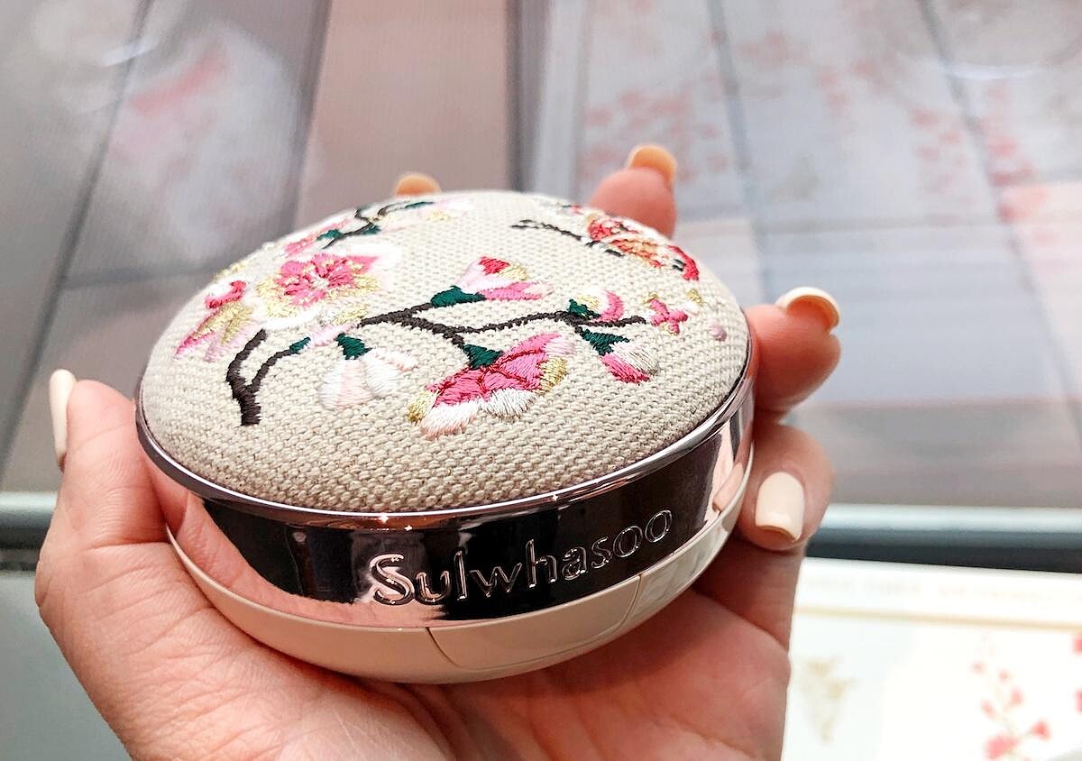 完美瓷肌氣墊粉霜（玫瑰金邊）