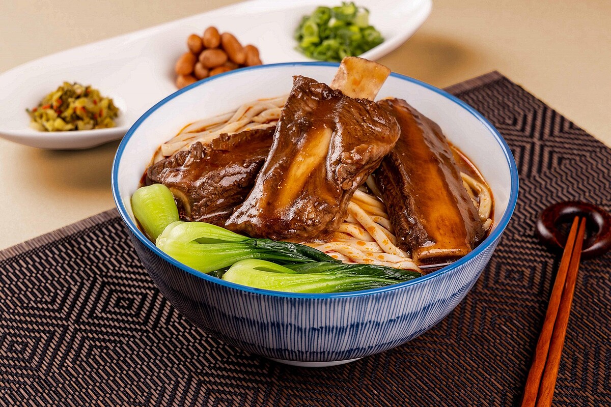 福容線上食堂_冠軍極黑戰斧牛肉麵