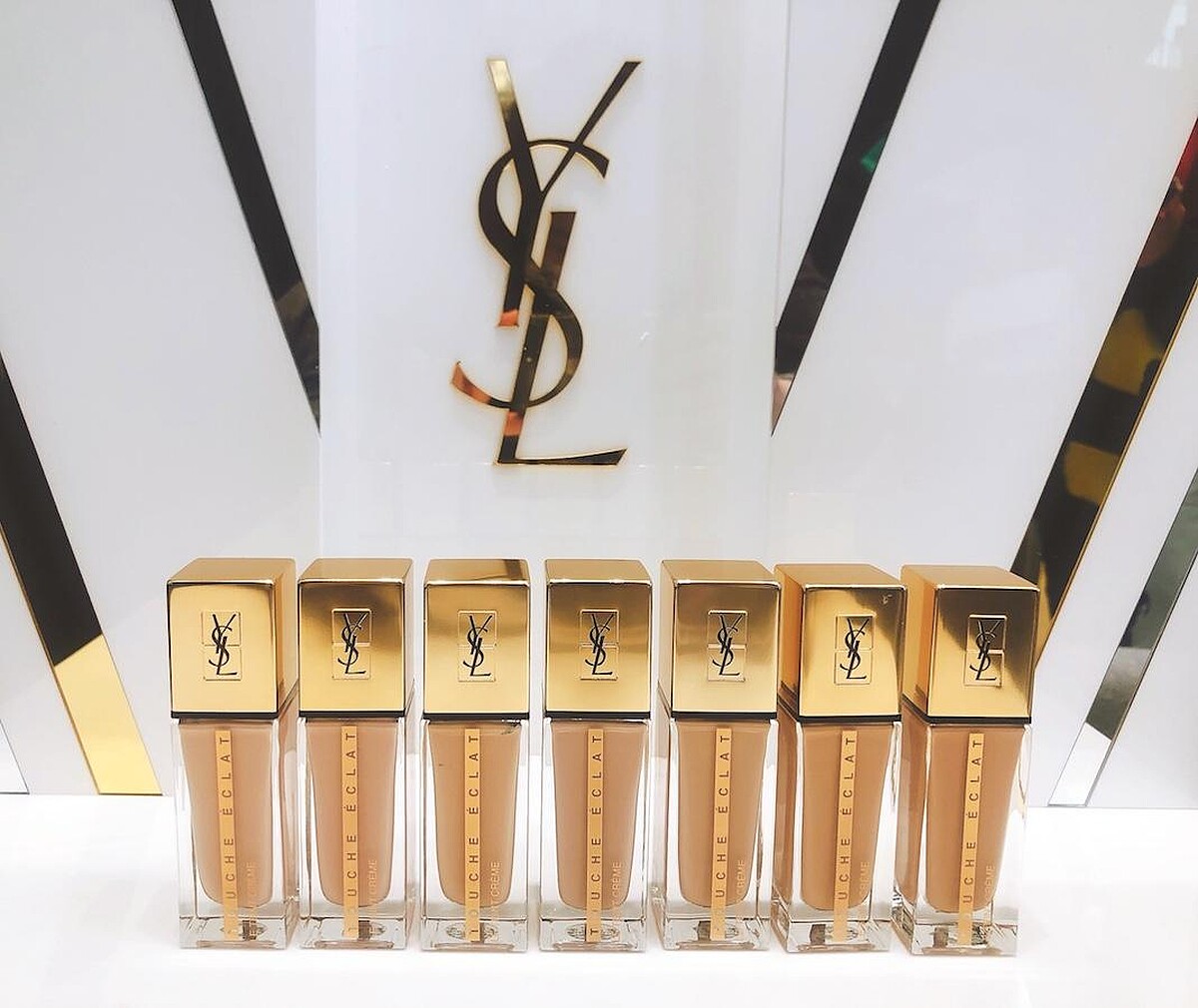 YSL全新超模光感極潤粉底 共7色