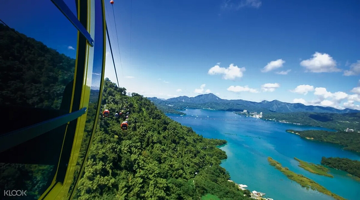 纜車上一睹日月潭全貌