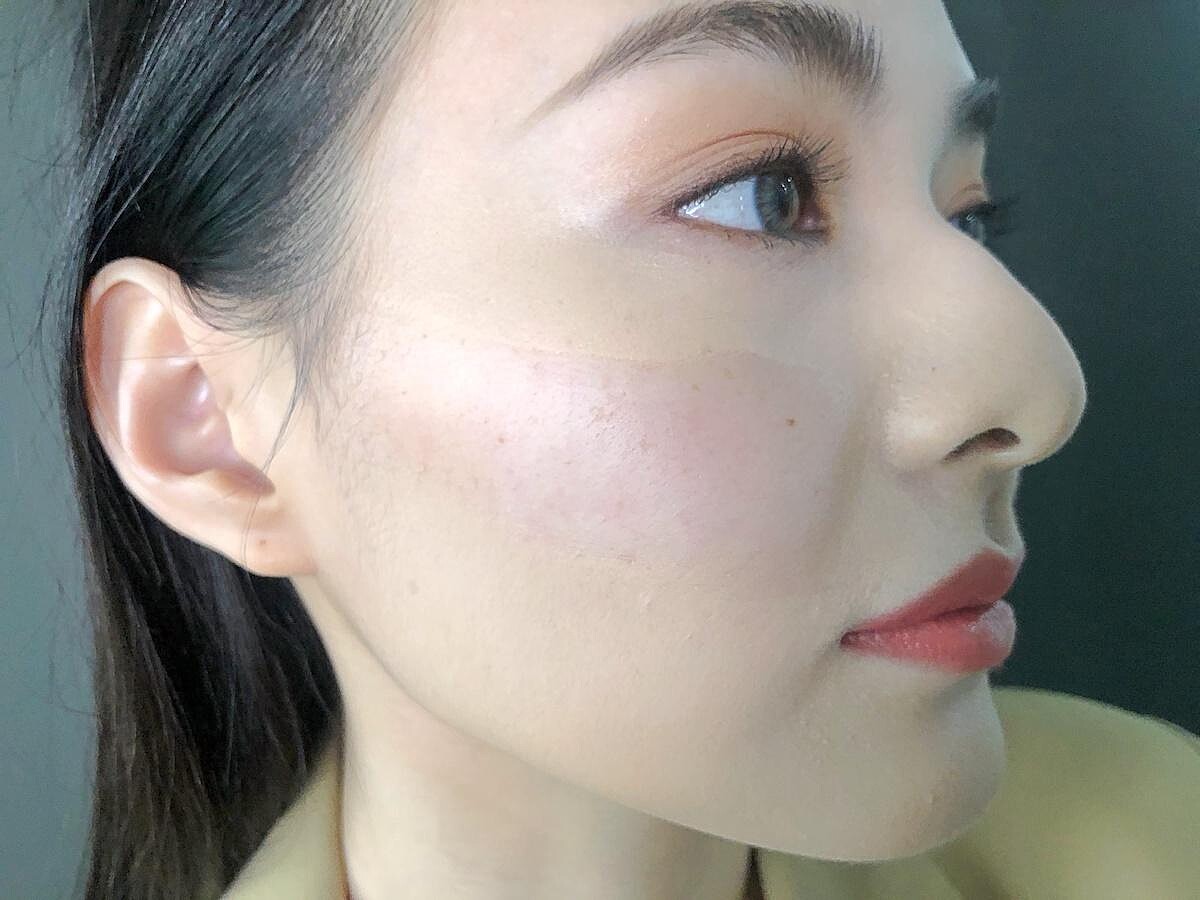 高度遮瑕的微霧妝效