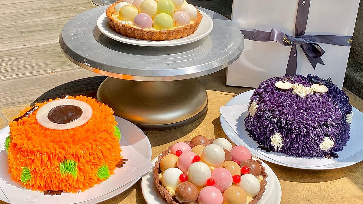 毛怪來襲！Funsiamo推絨毛蛋糕、波波球塔，超萌造型裡面包裹草莓內餡