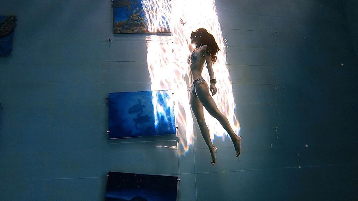 隨著水中的波光悠游。圖片來源：IG @s614342004授權