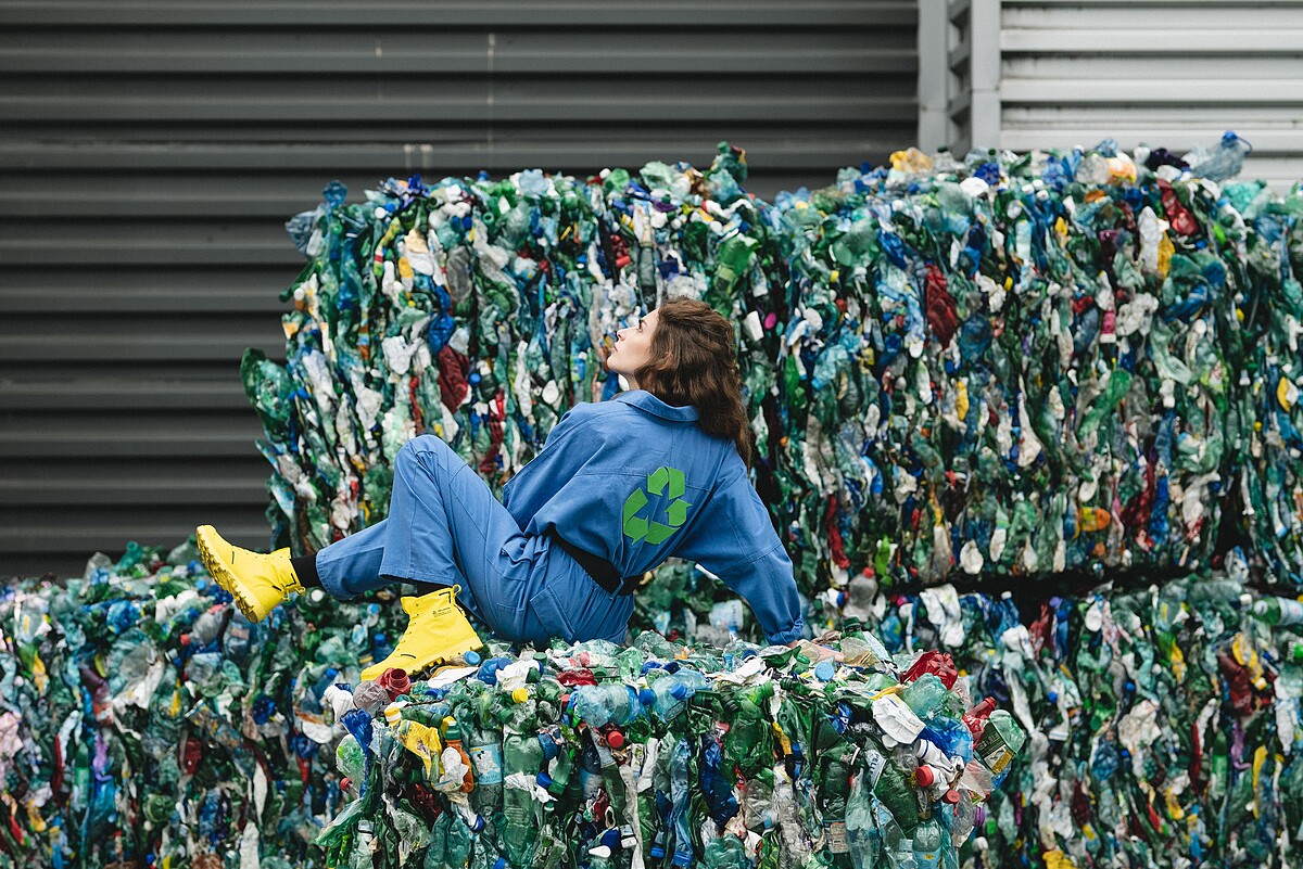 2020年推出橘標防水RCYCL系列