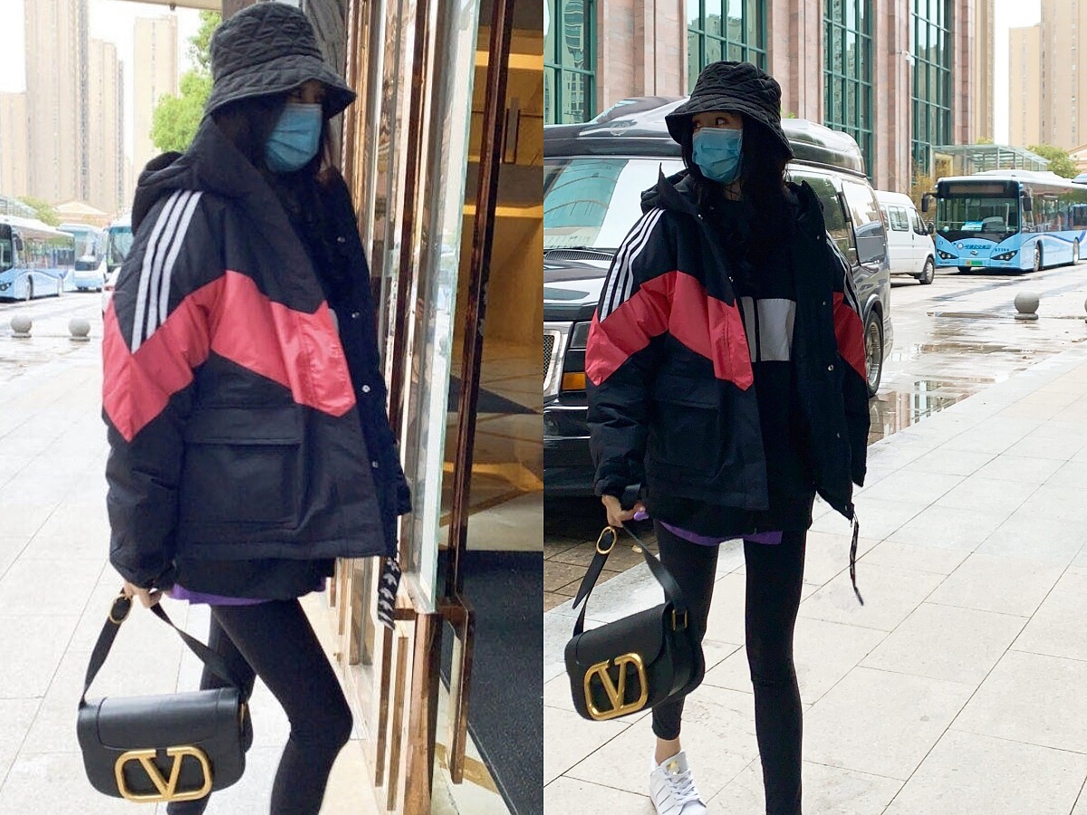 楊冪（黑色SuperVee大尺寸：NT$84,000）