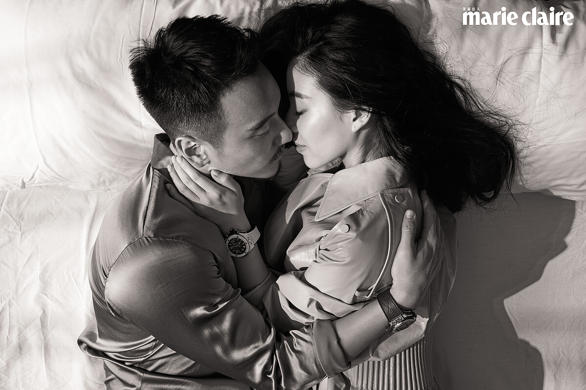 （蔡）皮革連身褲，Bottega Veneta；Big Bang Unico 白色陶瓷腕錶，Hublot。 （王）緞面襯衫，Dior Men；Big Bang Unico Sang Bleu 鈦金屬鑽錶，Hublot。