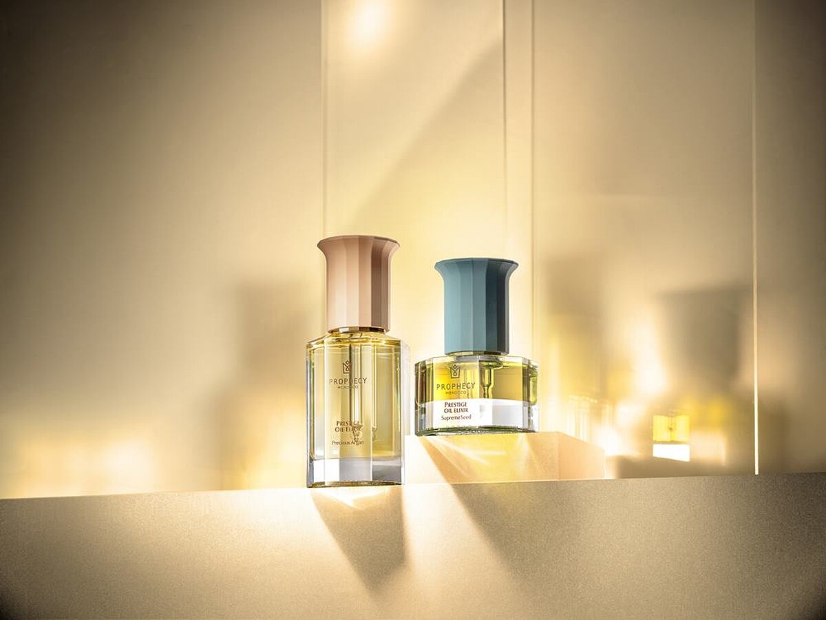 (右)Prophecy Morocco鉑翡斯 仙人掌籽超能量金萃油,15ml。(左) Prophecy Morocco鉑翡斯 摩洛哥堅果賦活金萃油,28ml。