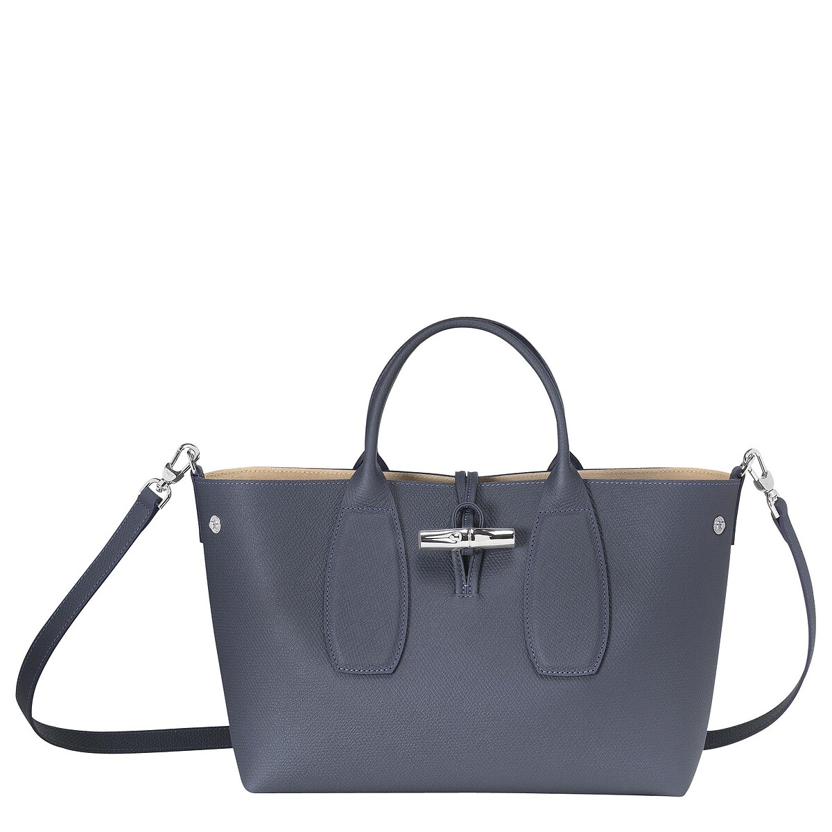 Longchamp Roseau系列手提包中型尺寸:飛行員藍(NT$17,400)