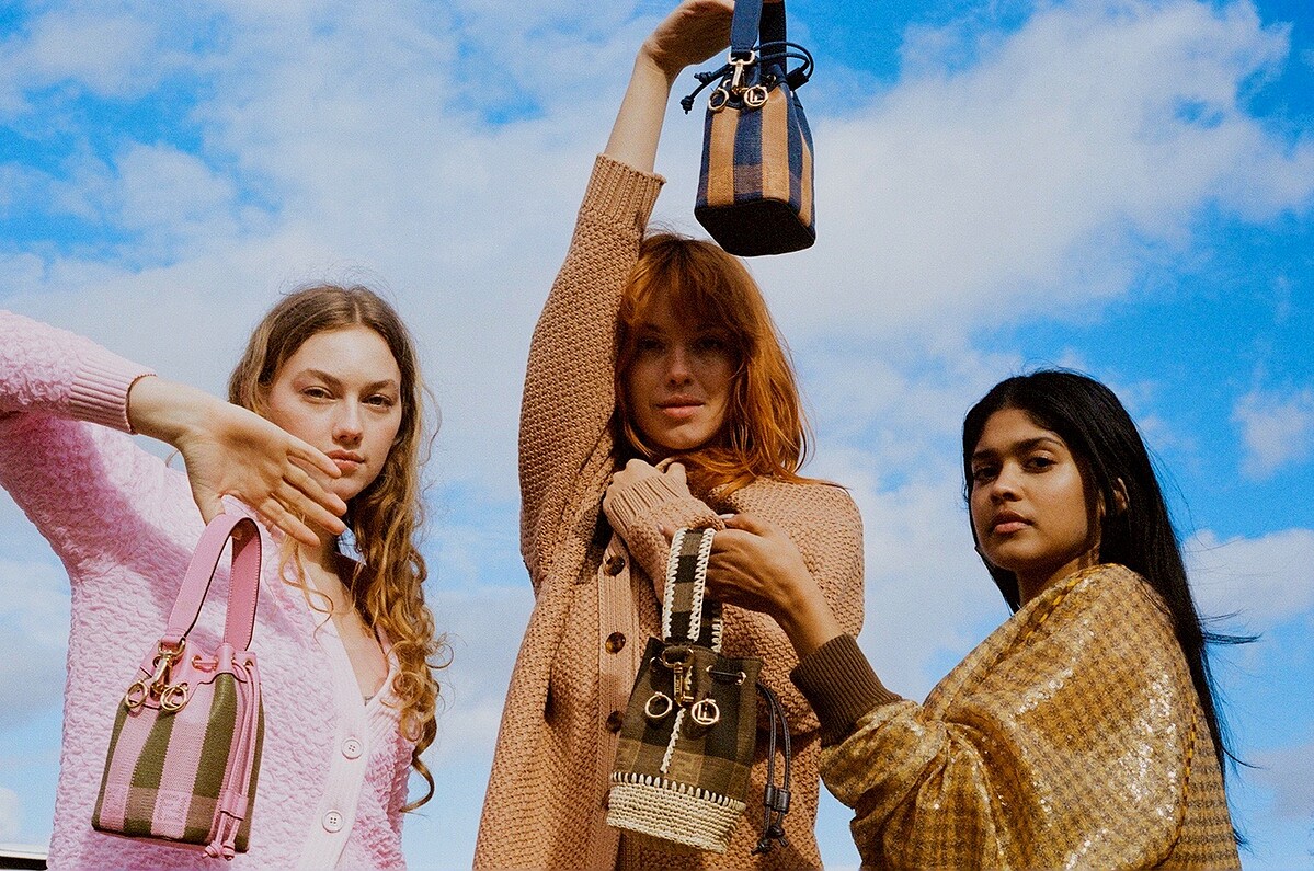 櫻花粉X抹茶綠(價格店洽);大地色系(NT$63,900)