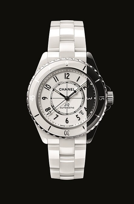 Chanel J12 Paradoxe