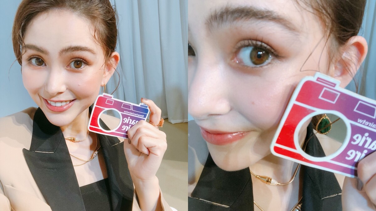 昆凌配戴自創彩拋品牌QUINLIVAN的橄欖綠。