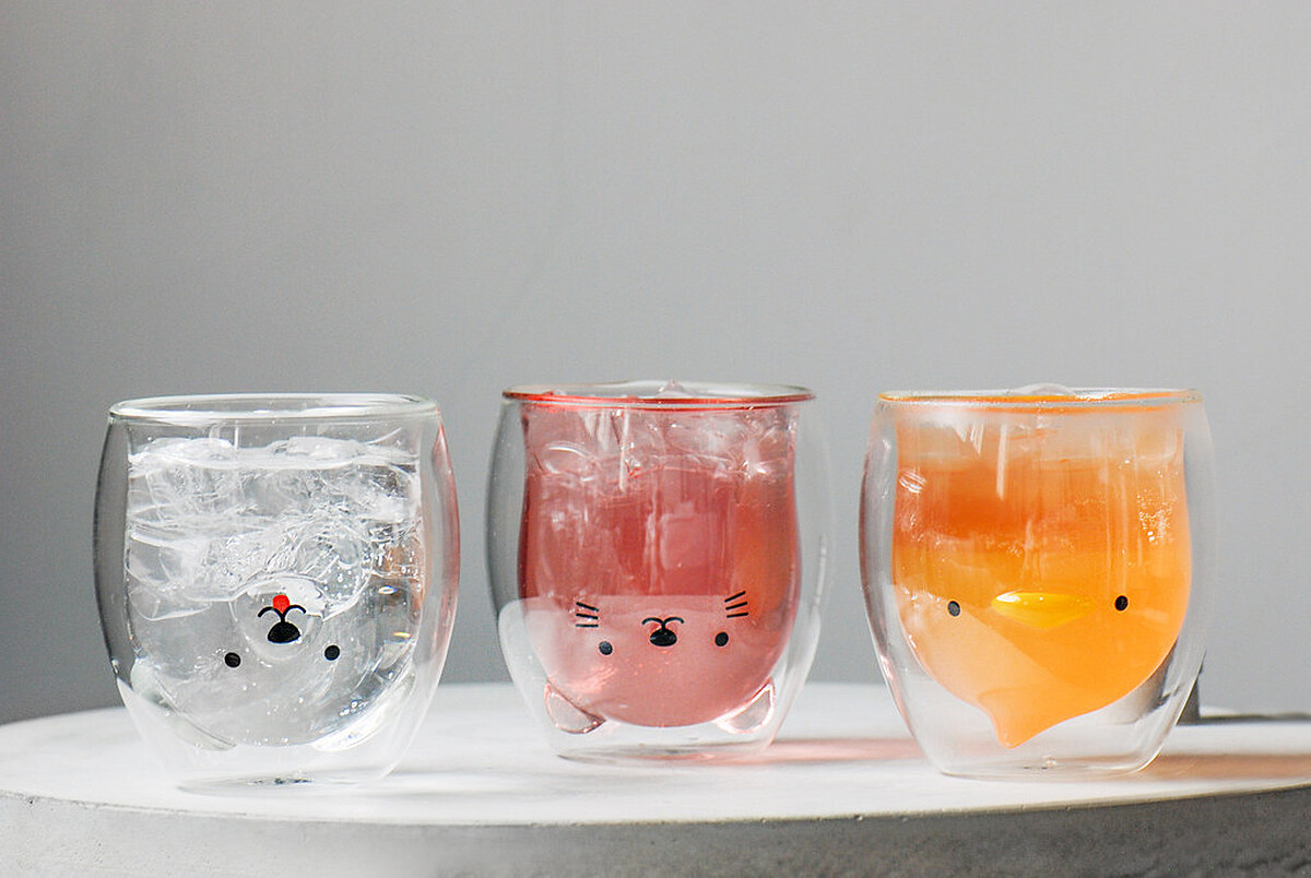 台灣原創品牌「好玻GOODGLAS」以各式造型雙層玻璃杯為著名，有柴犬、恐龍、小貓等動物造型｜誠品書店設計品牌