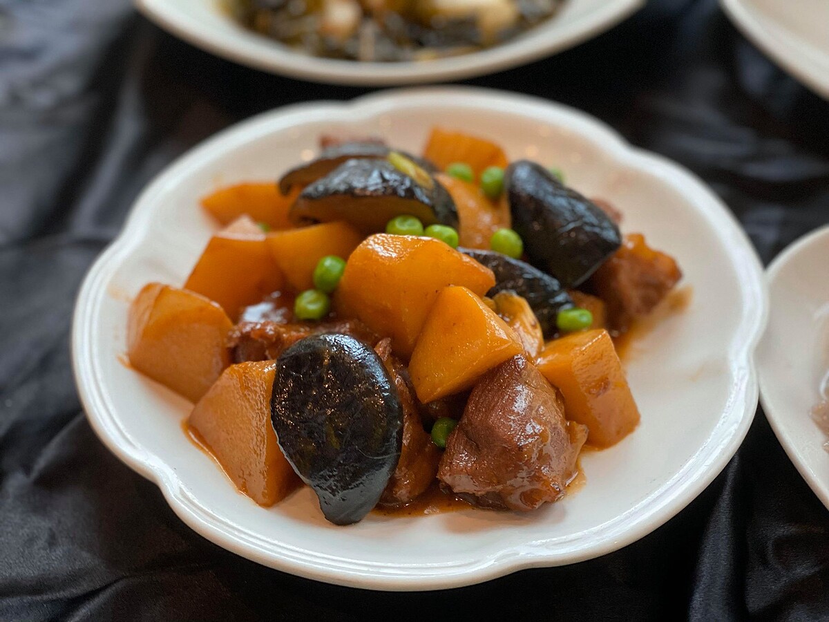 烏殼筍燒梅花肉