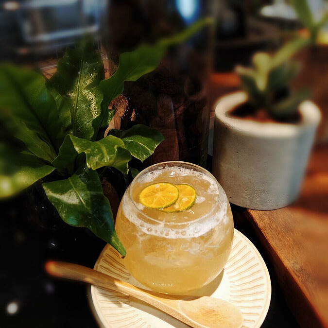 誠品生活文化中心店｜小處茶作｜愛玉檸檬蜜｜推薦價70元。