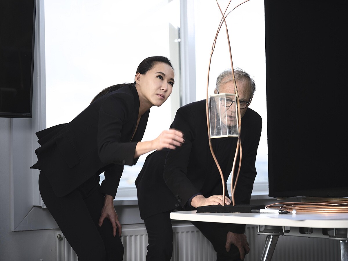(左)荷蘭國寶級建築師Tom Postma(右) 珠寶藝術家Cindy Chao