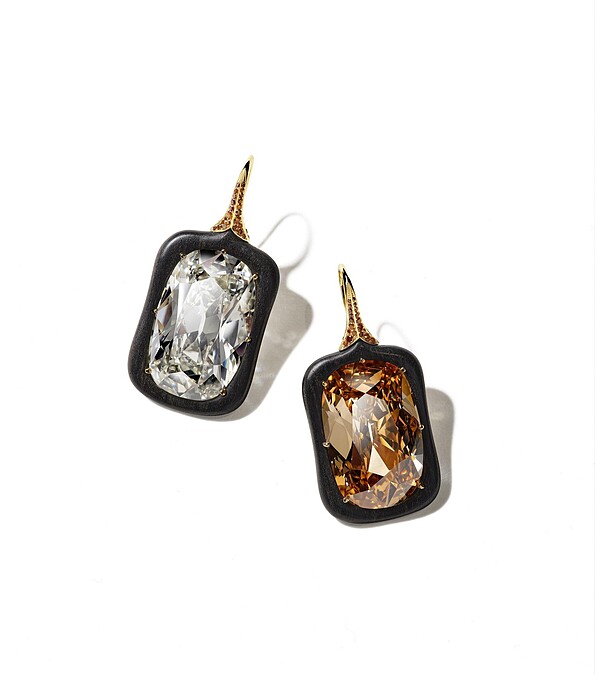 2020 Black Label Masterpiece 大師系列 VIII 黑檀木鑽石耳環-(正面)