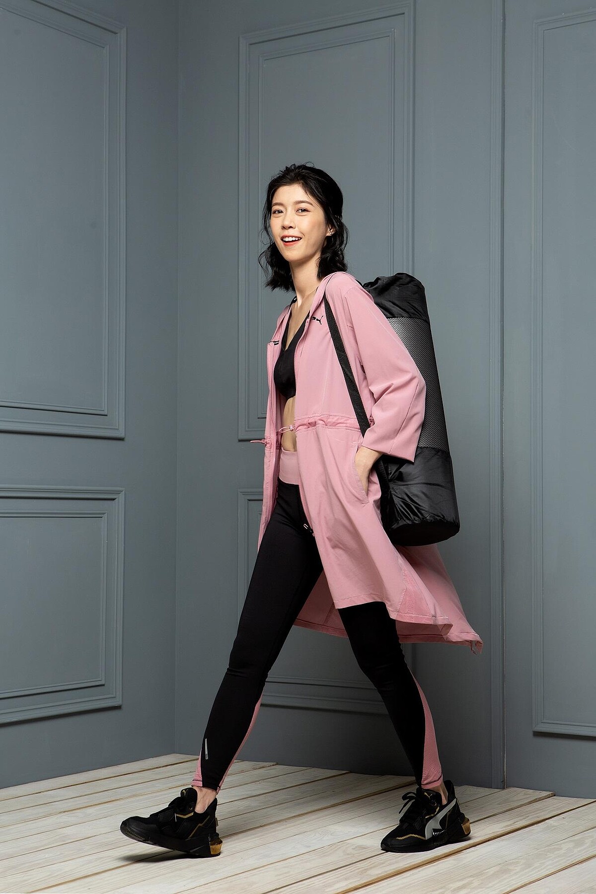 PUMA訓練系列Studio長版連帽外套,NT2,580、PUMA訓練系列低衝擊運動內衣,NT1,280、PUMA 9分緊身褲,NT1,780、PUMA TRAINING訓練系列Provoke XT鞋款,NT3,280。